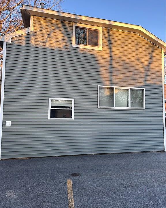 2nd image of 569 Smithfield Rd #51