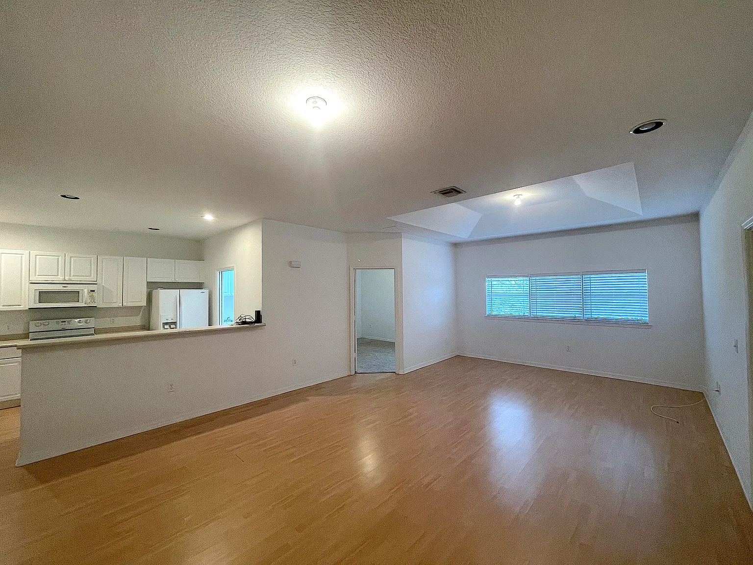 2 bed, 2.0 bath, 1444 sqft, $1,850 — Photo 2