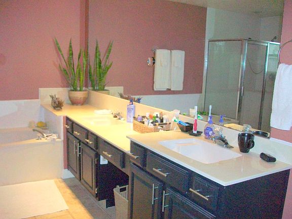 MASTER BATH WITH SEPARATE SHOWER
