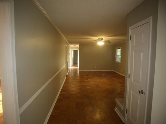 Summertown Ct. Living Room