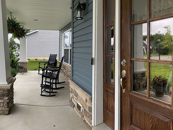 3rd image of 512 Merganzer Dr