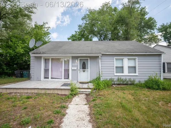 10760 Troy St, Oak Park, MI 48237