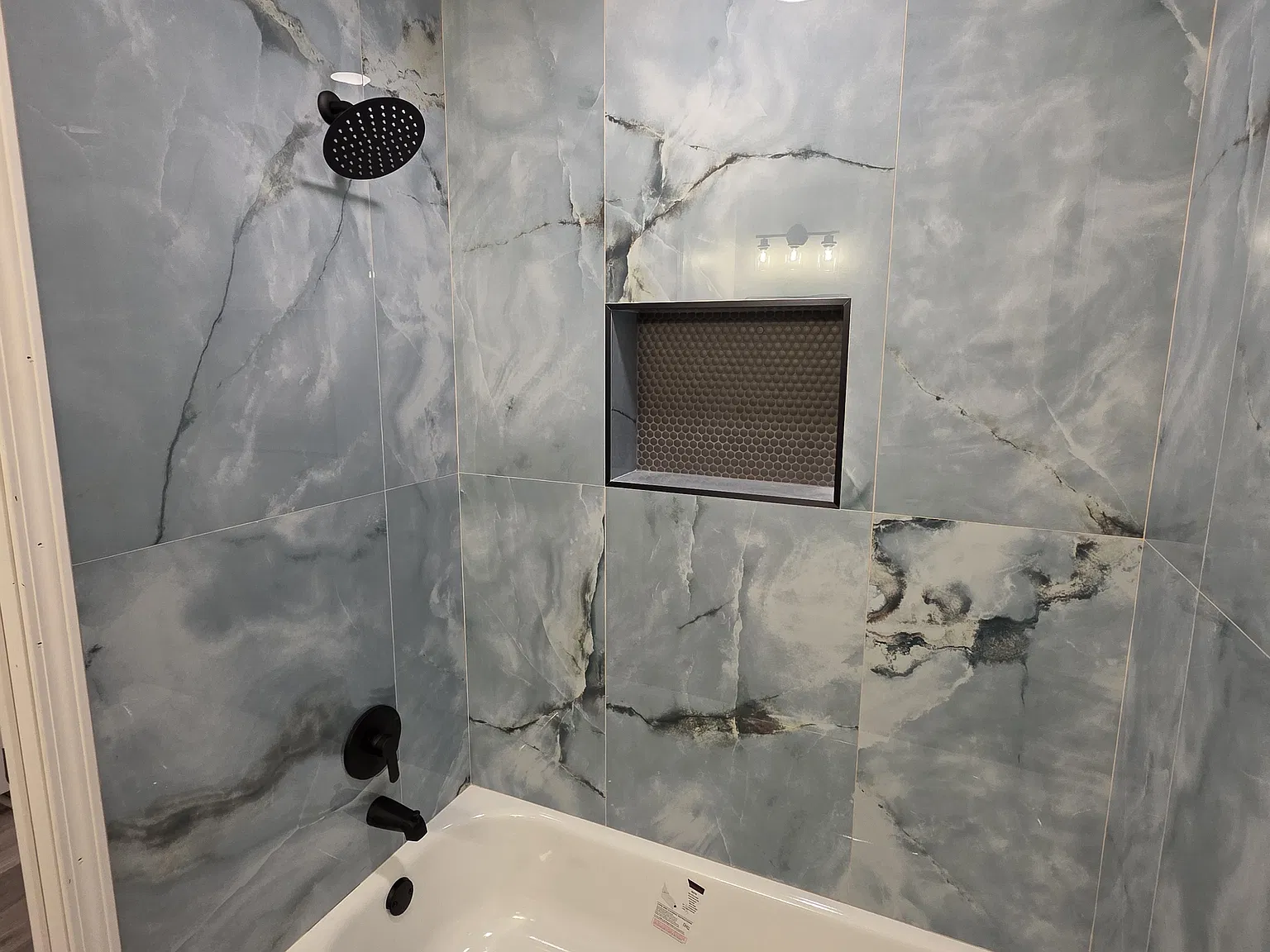 1141 White Oak Dr — Photo 4