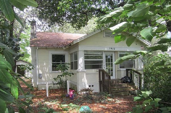 1st image of 1932 Lillian Ave