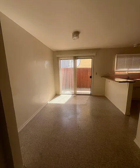 668 Center St #B — Photo 4