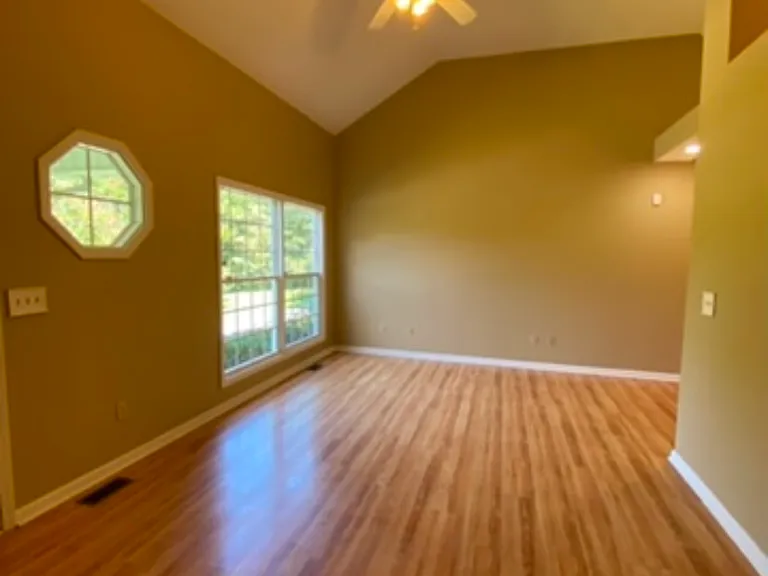 110 Cornett Ln — Photo 3