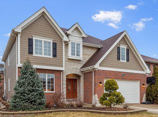 204 Kacie Ct, Westmont, IL 60559