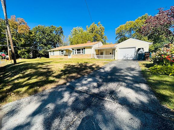 2nd image of 501 Larkin Ave
