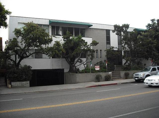 1st image of 7540 Fountain Ave #5
