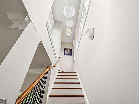 2nd image of 3541 Roswell Rd NE #11