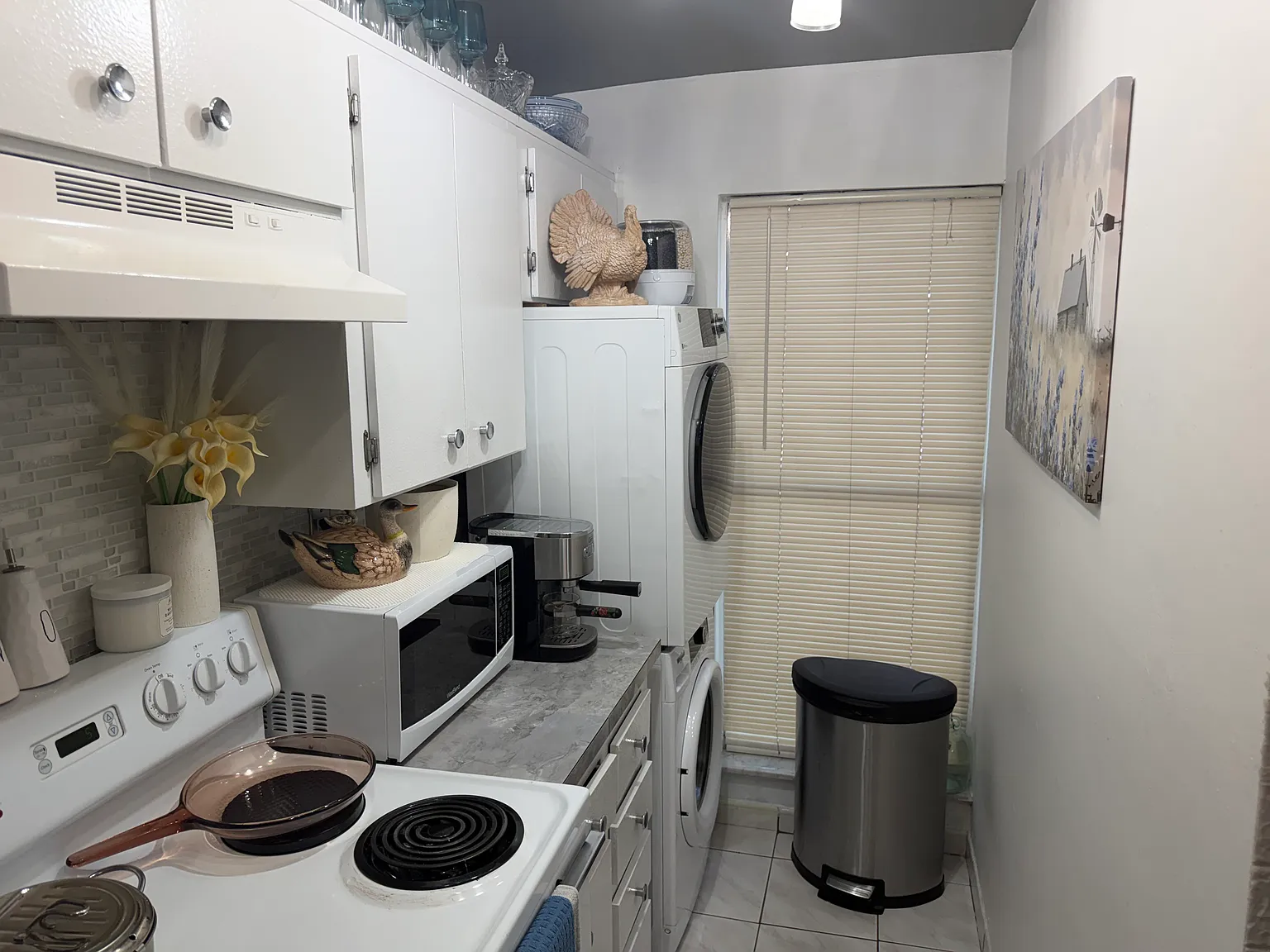 1 bed, 1.5 bath, 980 sqft, $2,100 — Photo 3