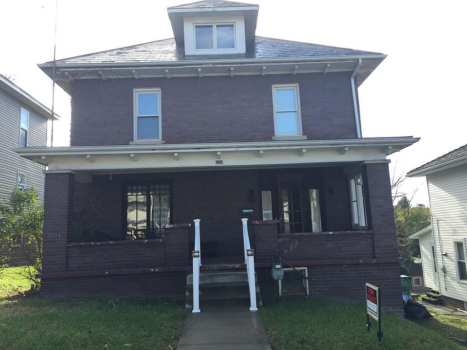 1st image of 209 N Pleasant St