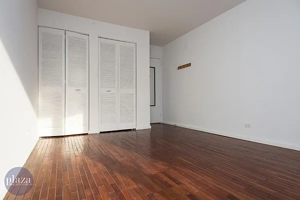Rented by Plaza Real Estate Group | media 8