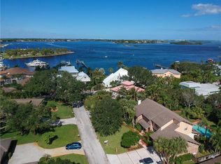 3591 SE Leonard Ln, Stuart, FL 34997