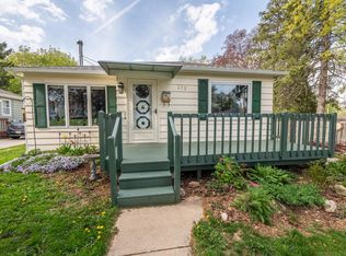 372 W Rogers STREET, Hartford, WI 53027