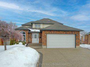 224 Brembel Ct, Kitchener, ON N2B 3T7