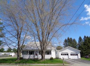 24 Dr Mann Rd, Skowhegan, ME 04976