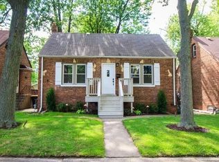 18024 Wildwood Ave, Lansing, IL