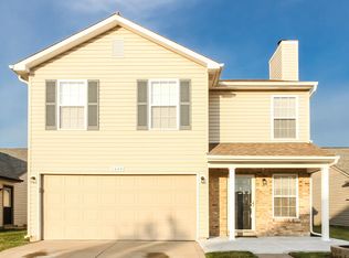 1443 Egret Ln, Greenwood, IN 46143