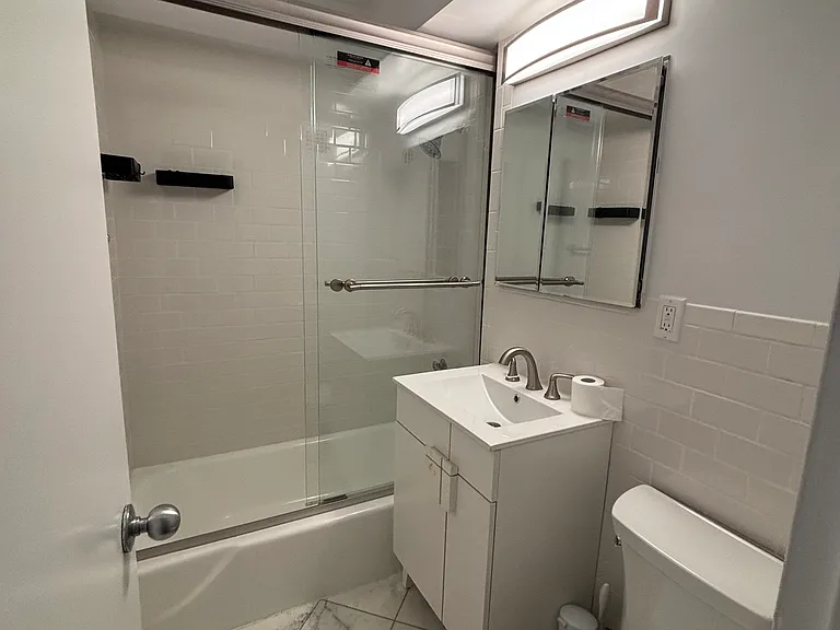 511 E 80th St #10G — Photo 5