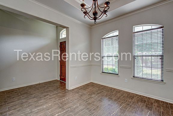 5th image of 2614 Shady Acres Lndg