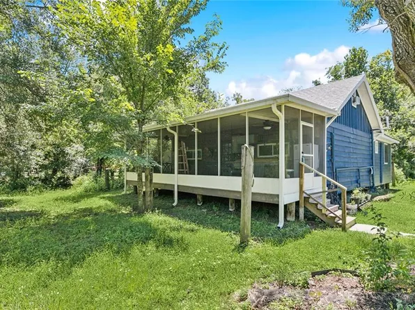 10639 Willow Dr, New Orleans, LA 70131