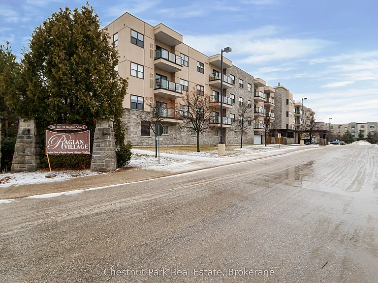 91 Raglan St #412 — Photo 1