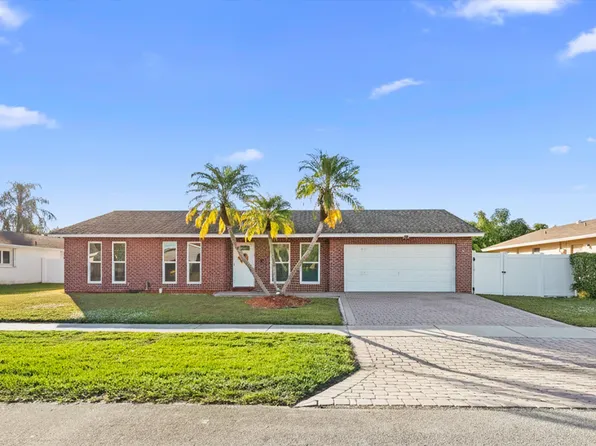 177 Dove Circle, Royal Palm Beach, FL 33411