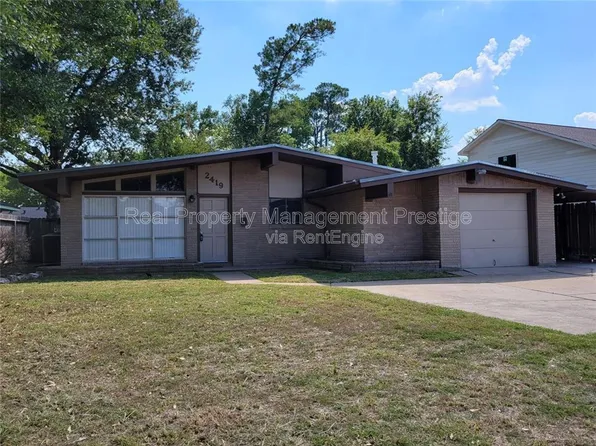 2419 Stonecrest Dr, Houston, TX 77018