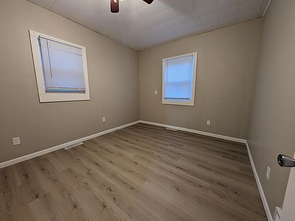 5th image of 301 6th Ave SW
