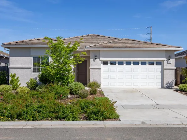 2057 Skipper Cove Way, Plumas Lake, CA 95961