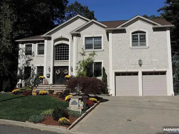1022 Woodland Ave, Oradell, NJ 07649