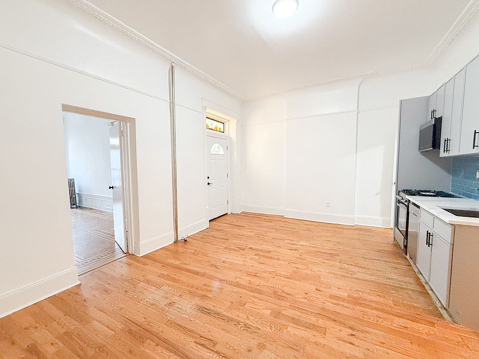 1st image of 398A Hancock St #3R