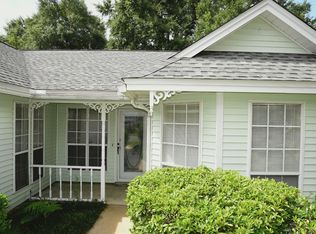 155 Meadowbrook Ct, Niceville, FL 32578