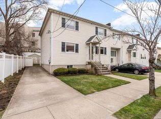 1728 Brookhaven Ave, Far Rockaway, NY 11691