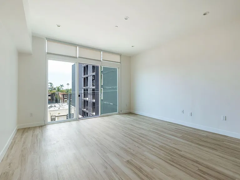 Uptown Lofts — Photo 10