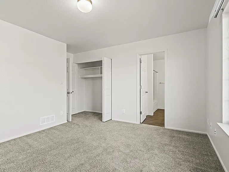 Tanglewood Apartments — Photo 46