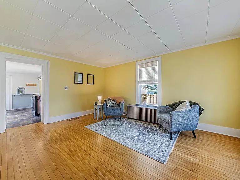 1321 Winnebago Ave — Photo 3
