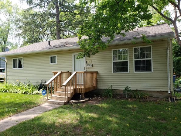 1053 Pine Tree Dr