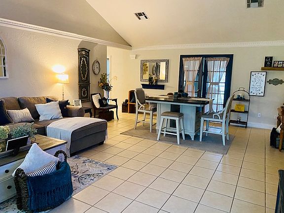 3rd image of 2561 Bayou Cir