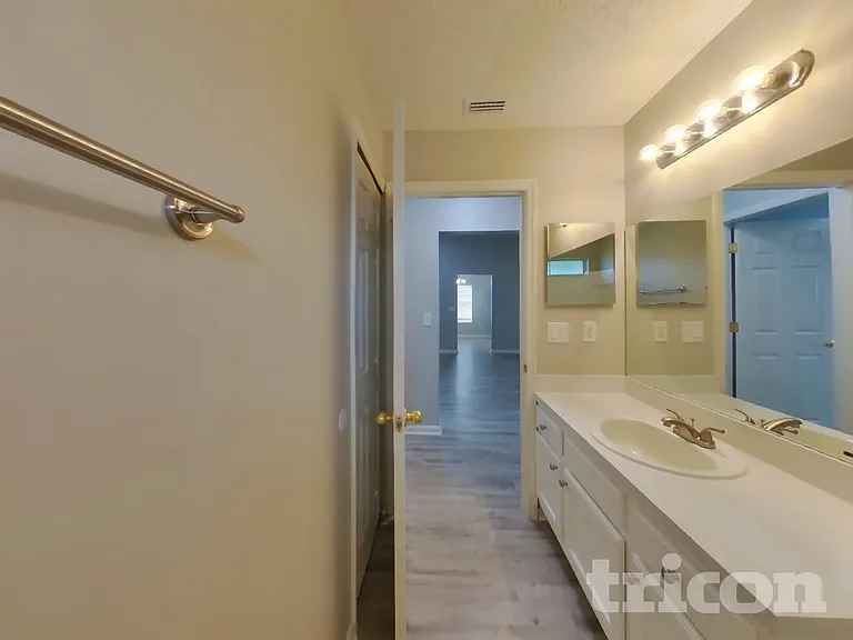 2990 Brittany Bluff Dr — Photo 12