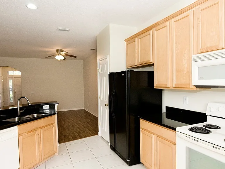 3998 Deberry Dr — Photo 6