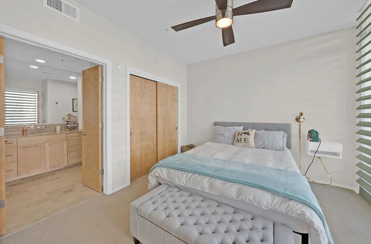 Building Photo - 1600 Barton Springs Rd #6304