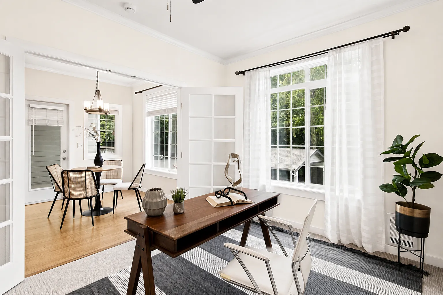 18505 SE Newport Way — Photo 4