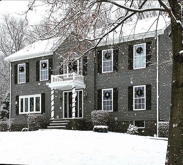 1st image of 71 Stephen Dr
