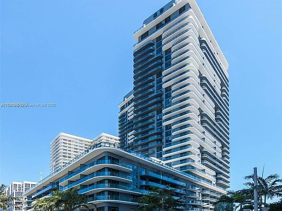2nd image of 121 NE 34th St Unit 1006