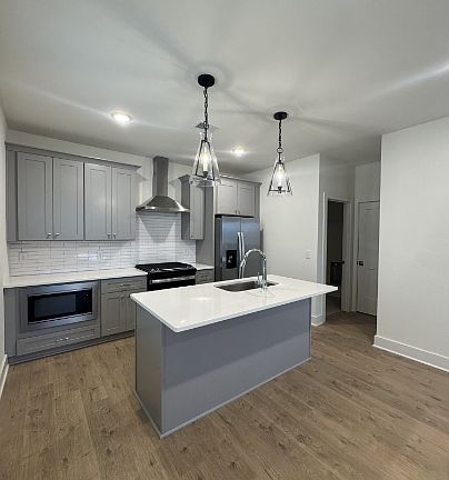 3rd image of 504 Edwin St #1-44