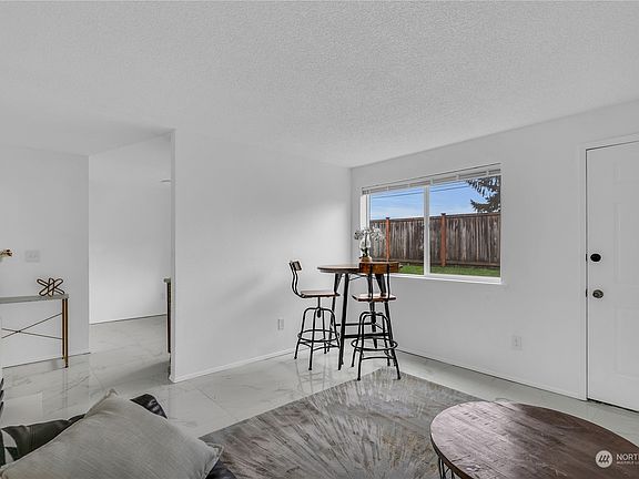5th image of 10323 15th Avenue Ct E #A