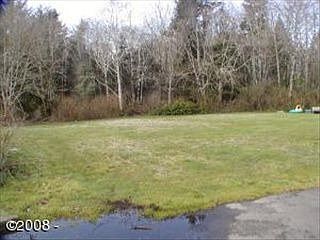 2nd image of 2725 NE 27th Ct