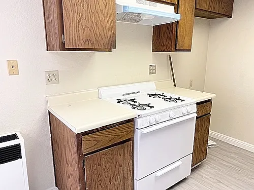 535 E Cypress Ave #G — Photo 7